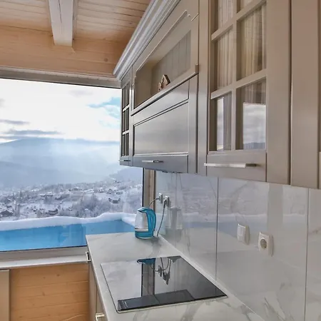 House Nyaraló Jaremcse