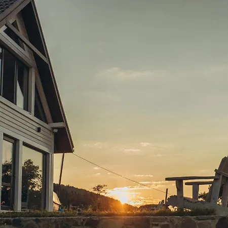 Semesterbostad House *